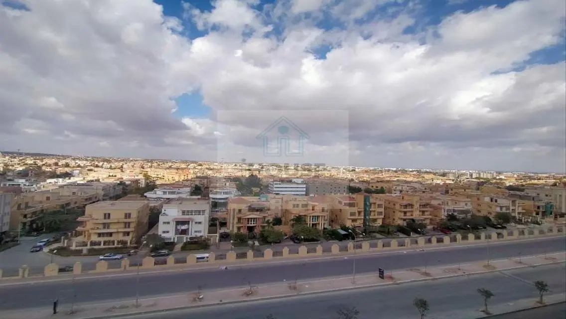 شقة للايجار في ابراج Z الشيخ زايد  دور 6 اول سكن