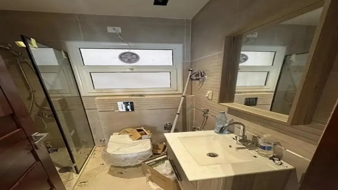 First use / with kitchen and Ac /distinctive view 