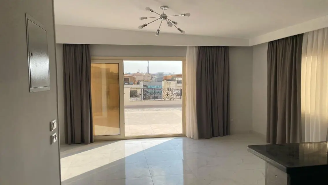 اول استخدام / روف خاص / مطبخ بالاجهزه وتكيفات 