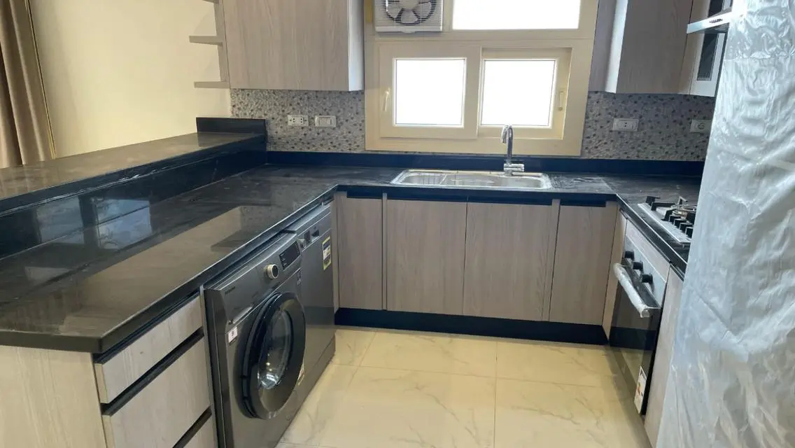 اول استخدام / روف خاص / مطبخ بالاجهزه وتكيفات 