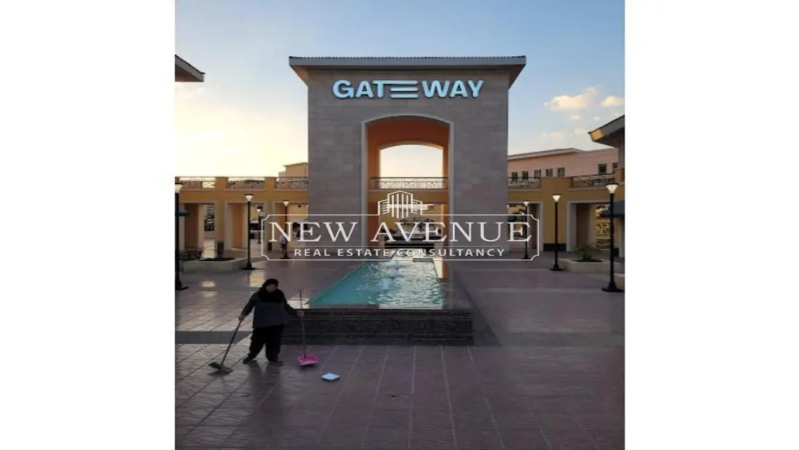 محل  مميز للايجار بجوار اقوي البراندات في gateway