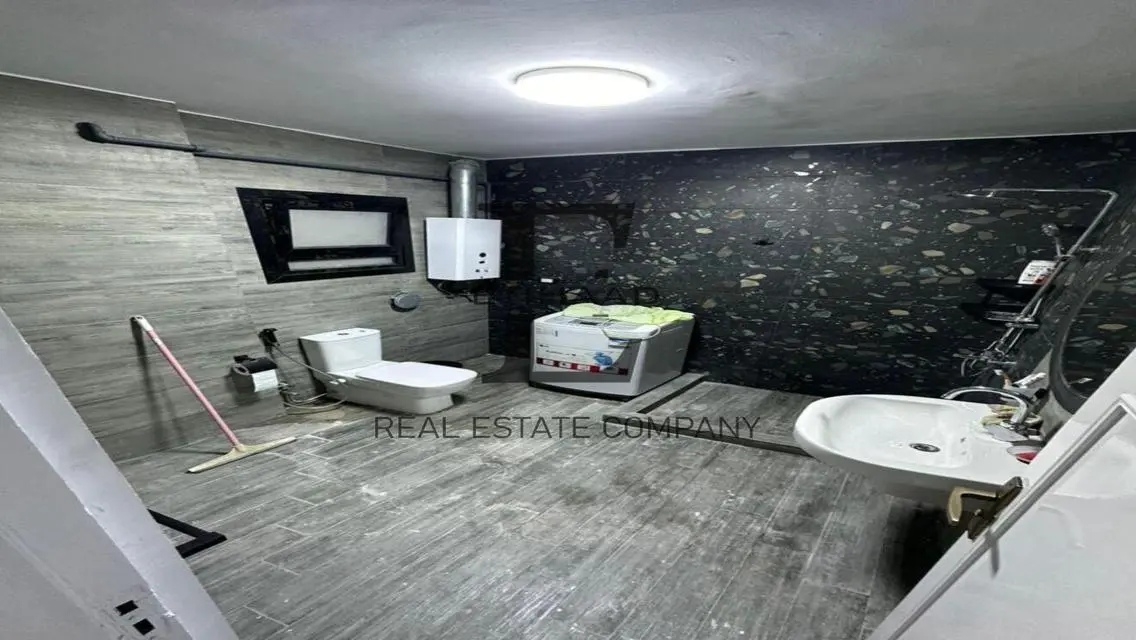 **Distinctive Apartment for Sale in the Seventh Di