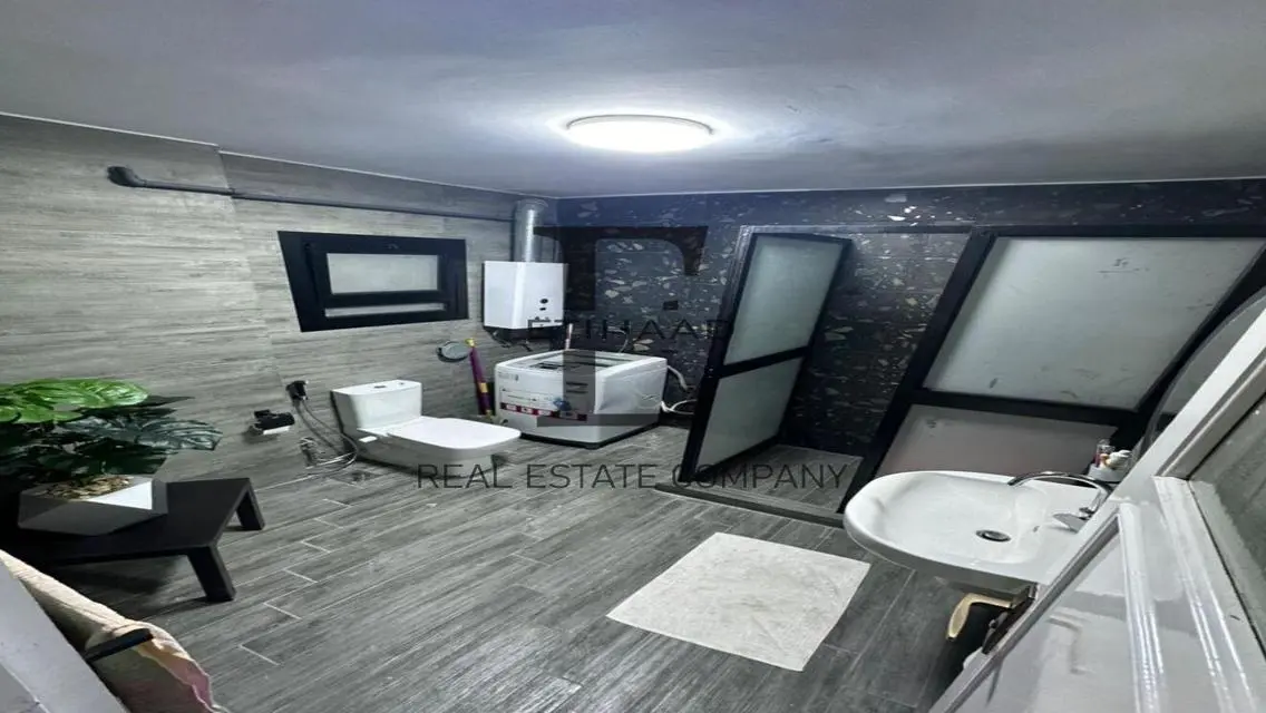 **Distinctive Apartment for Sale in the Seventh Di