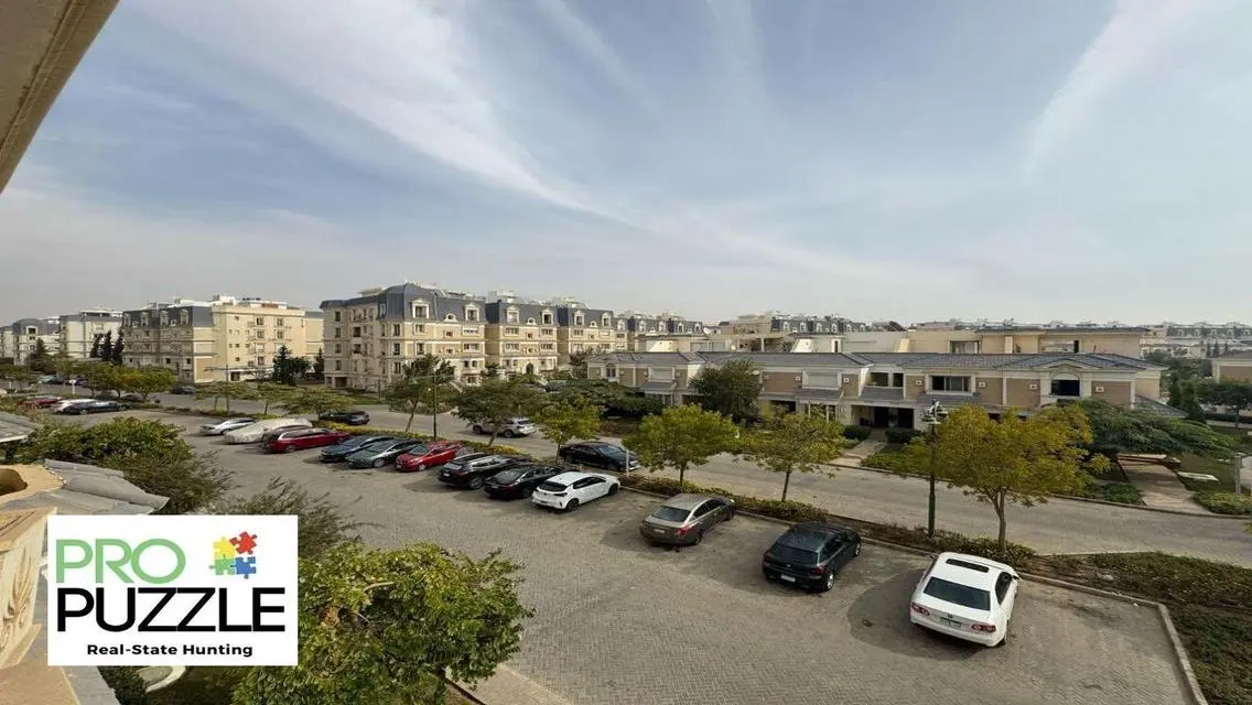 شقة فاخرة للإيجار في Mountain View H.P.