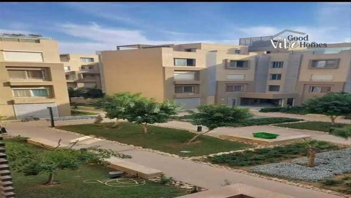 بنتهاوس في فيليدج أفينيو مع تراس مفتوح، موقع مميز