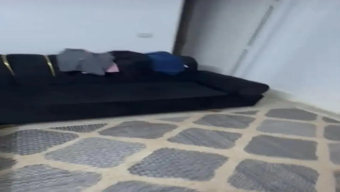 للبيع شقة بالحي الاول الدور(1)70م بالفرش والاجهزة