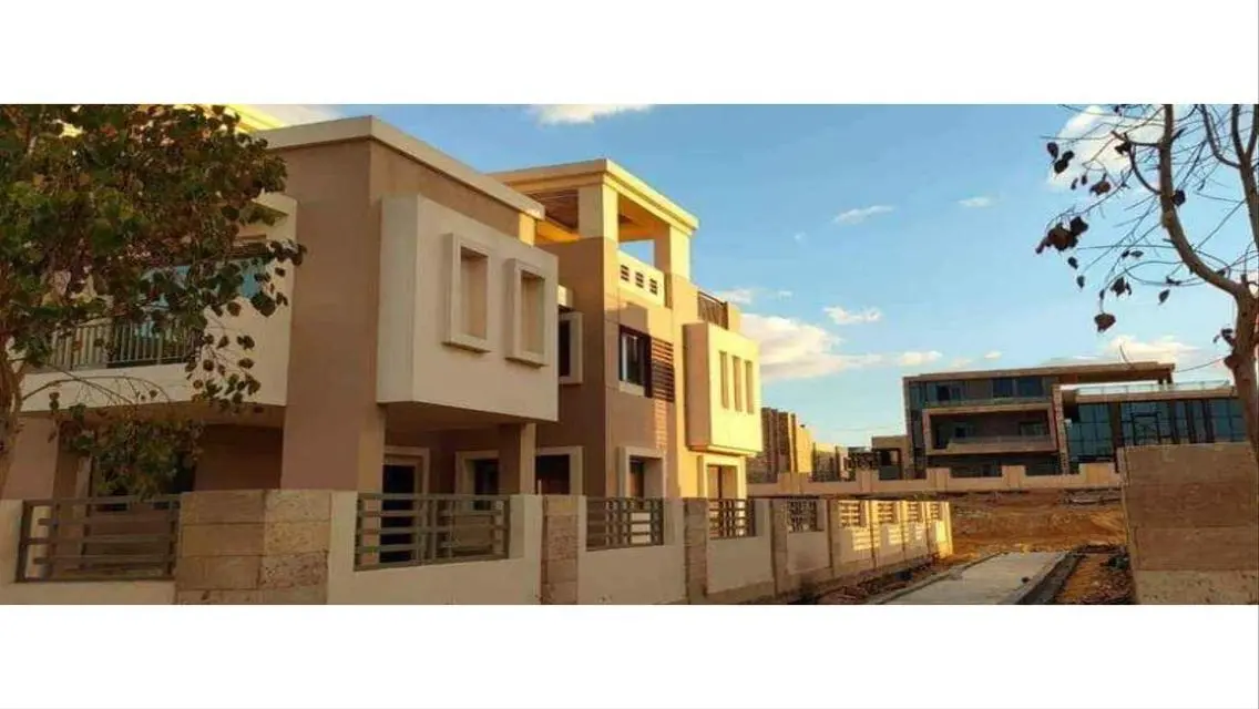 Own 158m villa + largest garden on Suez Road