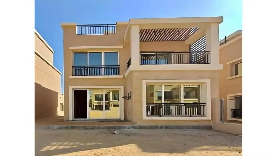 Own 158m villa + largest garden on Suez Road