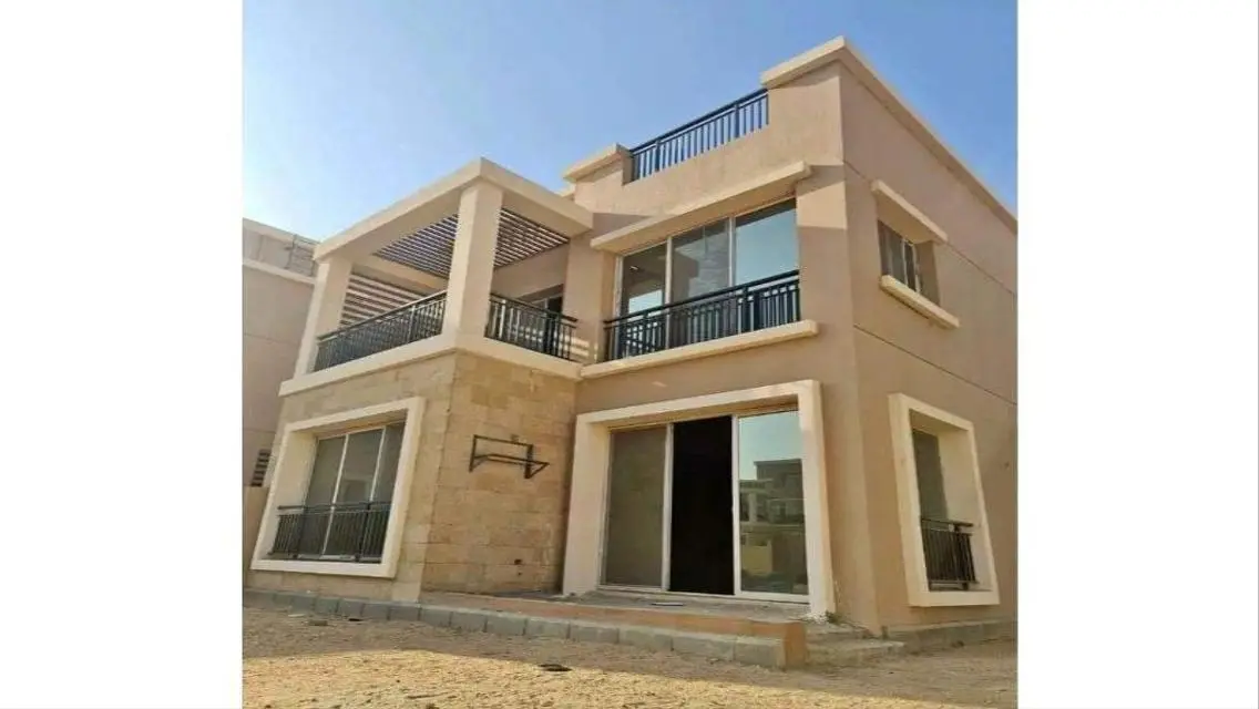 Own 158m villa + largest garden on Suez Road