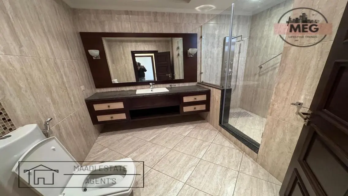 فيلا ساحرة للإيجار في سرايات المعادي موقع مميز