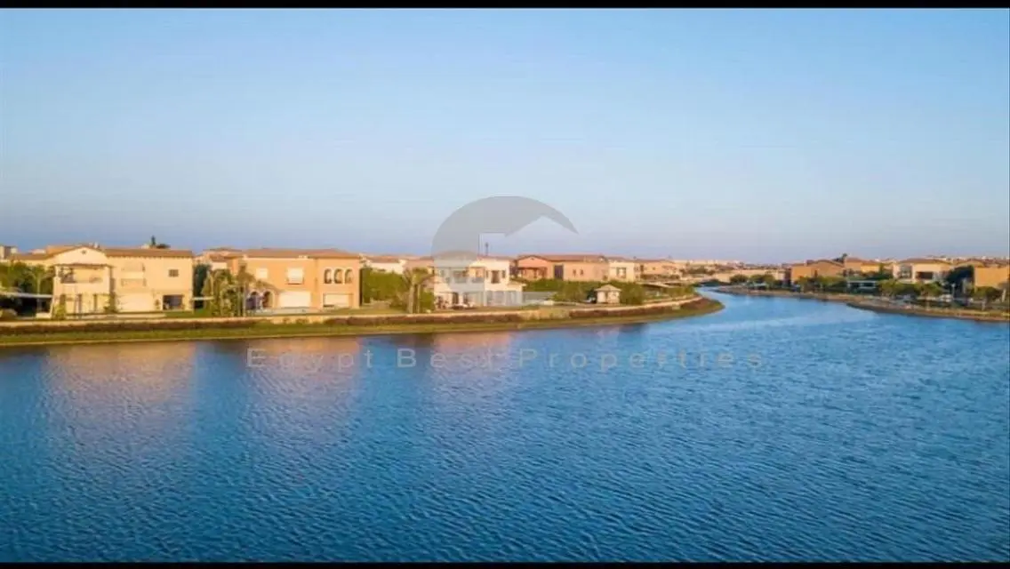 شاليه أرضي للبيع في مراسي بسعر أقل من السوق