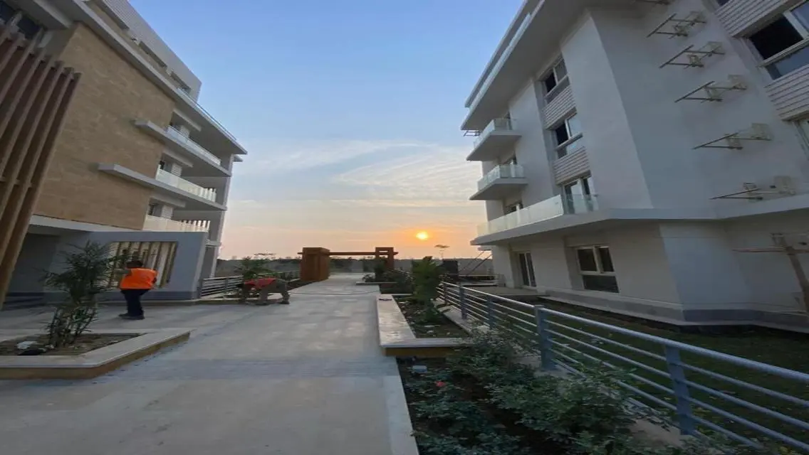 I Villa Roof Corner @ Mountain view Icity October