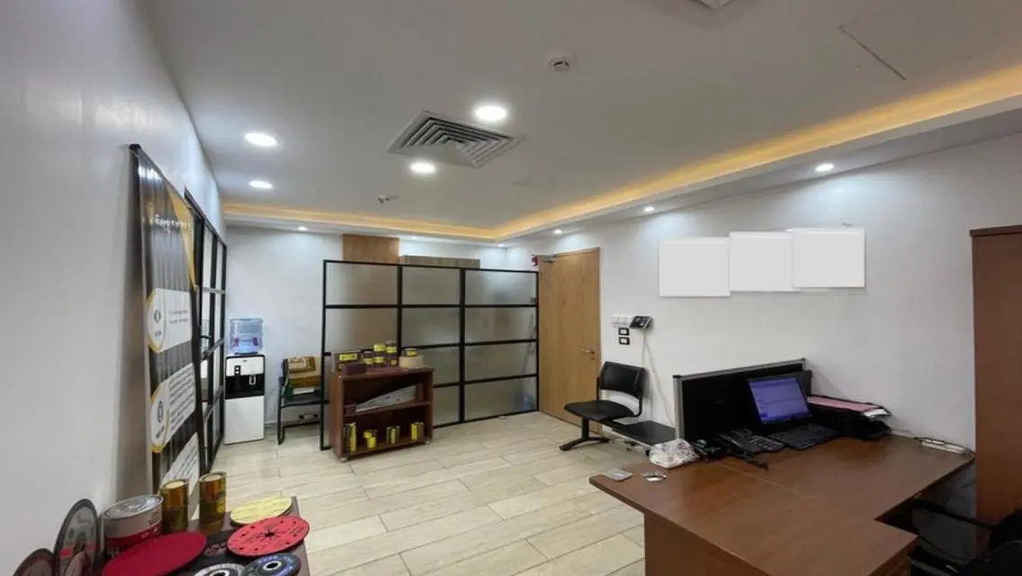 Office for rent in polygon lowest price in market