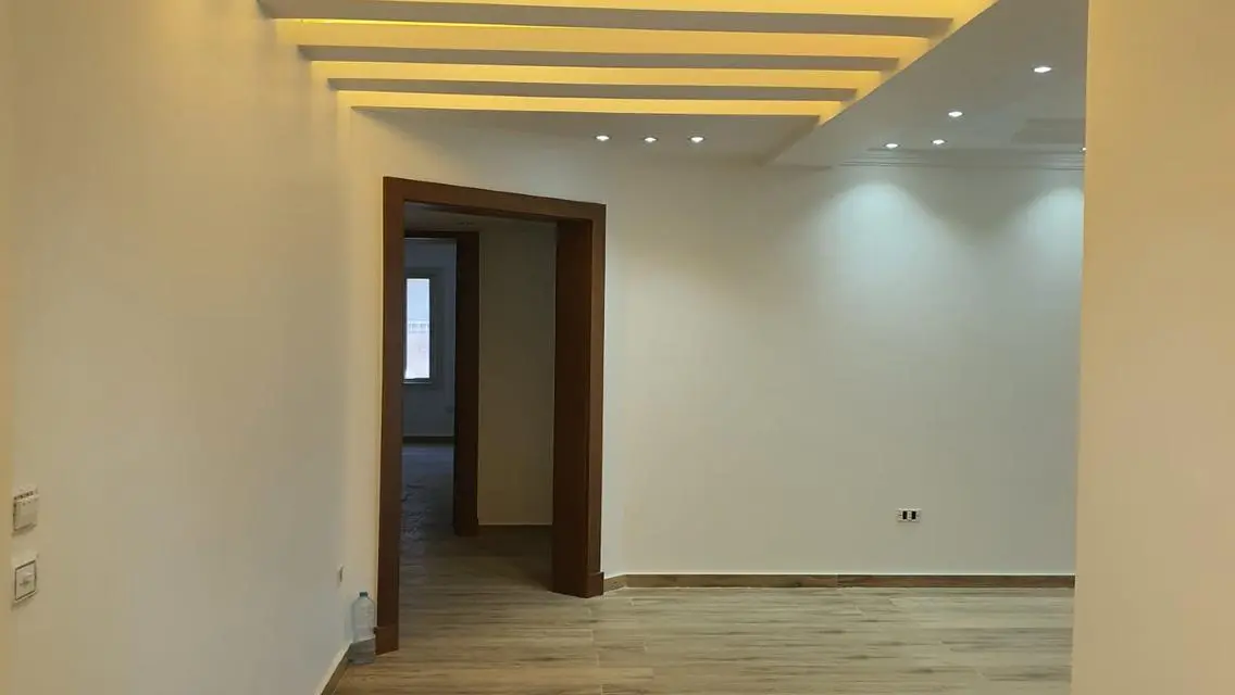شقة للإيجار بكمبوند كالما، امام نادى الشرطة مباشرة