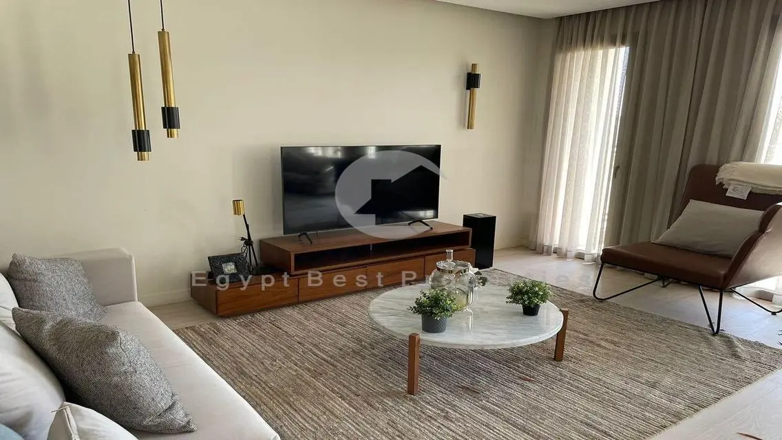 تاون هاوس زاوية في فيليت بموقع مميز