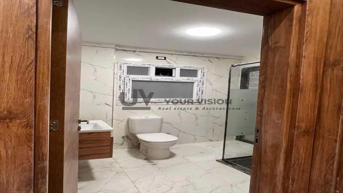 Luxury Apartment in -96-b11 with Private Garden