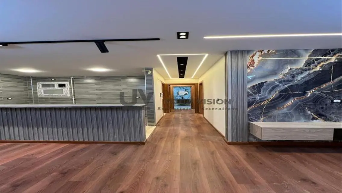 Luxury Apartment in -96-b11 with Private Garden