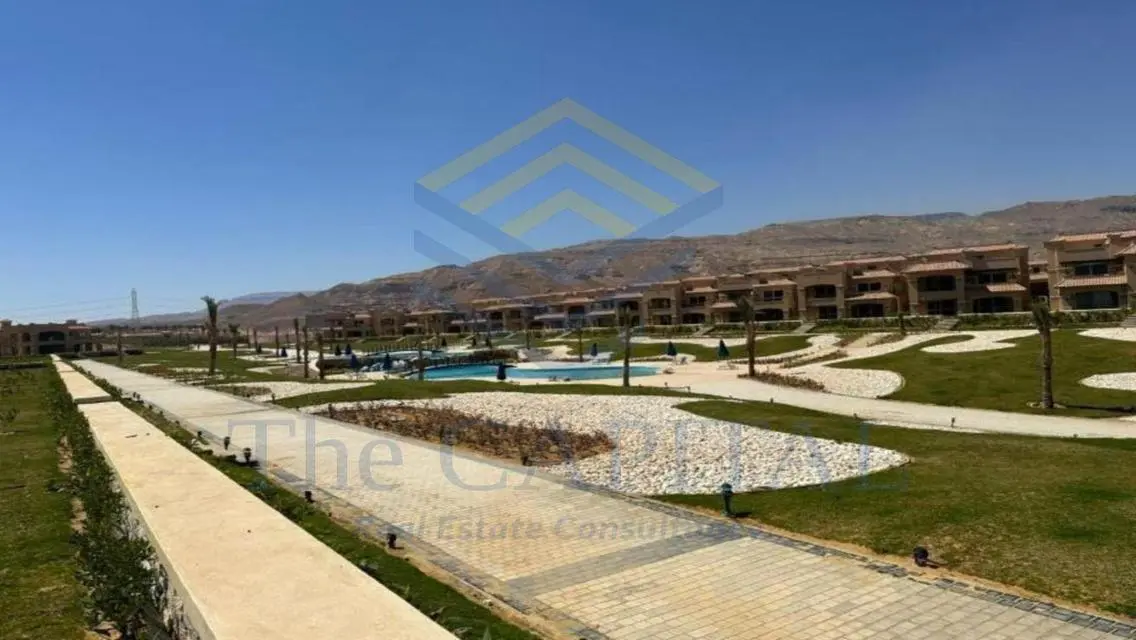 شقة فاخرة مع حديقة خاصة ومسبح