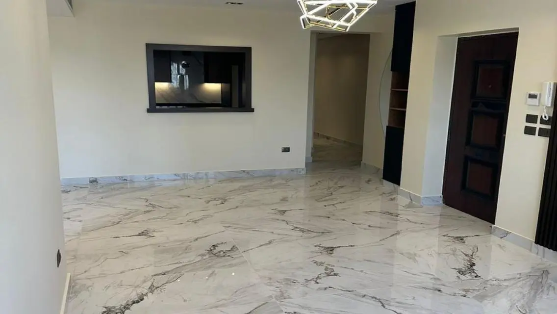 شقه مطبخ و تكيفات للبيع في ماونتن فيو هايد بارك