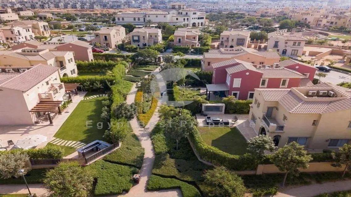 شقة ريسيل متشطبة بالكامل بأقل سعر 160 متر لُقطة