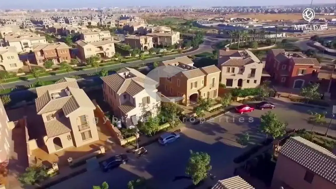 شقة ريسيل متشطبة بالكامل بأقل سعر 160 متر لُقطة