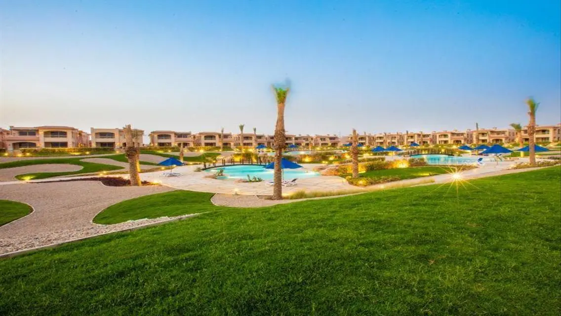 Luxury Apartment for Sale Overlooking the Lakes