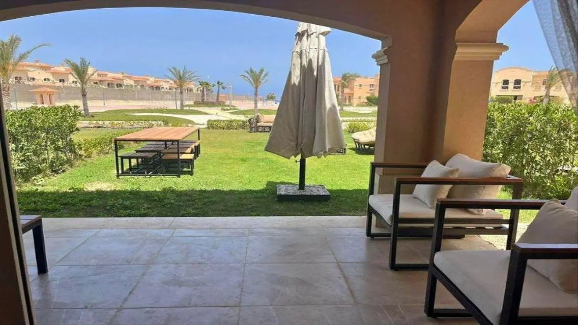 Luxury Apartment for Sale Overlooking the Lakes