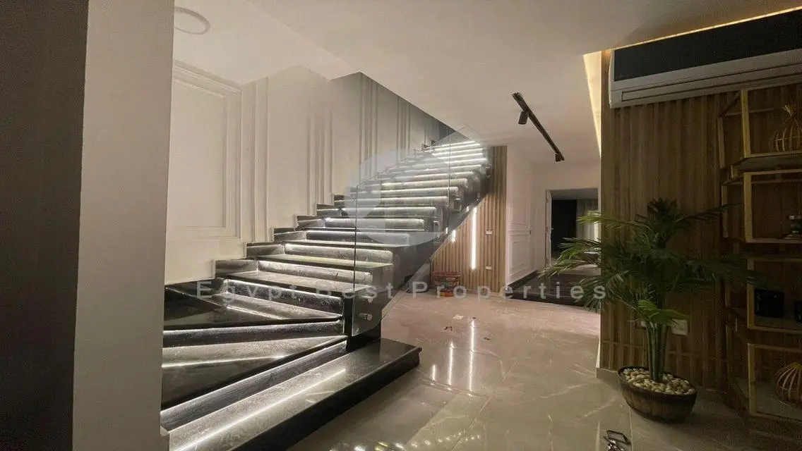 Penthouse for sale Mountain view Hyde Park