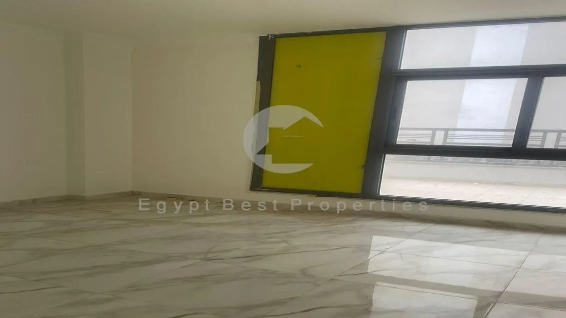 شقه ارضى بحديقة خاصه للبيع كمبوند ذا ايكون ريزيدنس