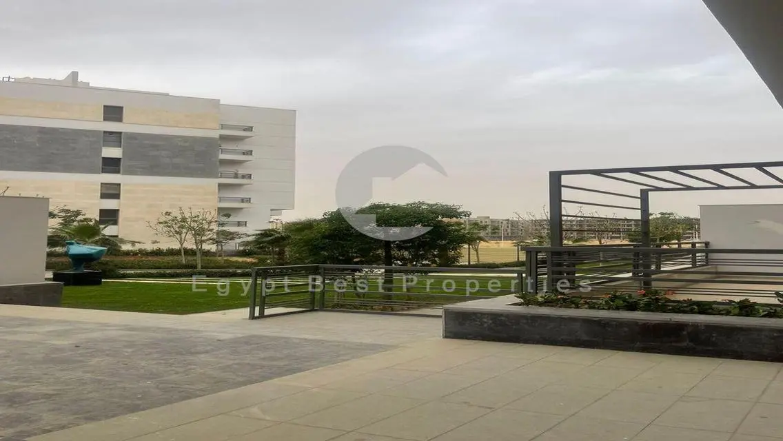 شقه ارضى بحديقة خاصه للبيع كمبوند ذا ايكون ريزيدنس
