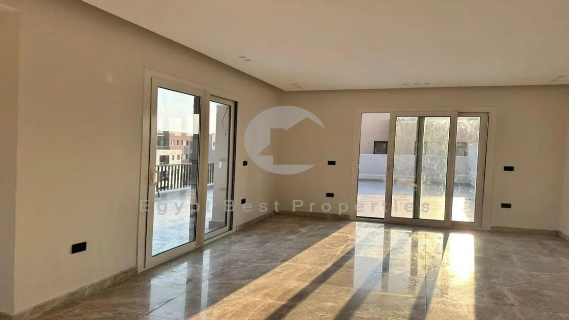 بنتهاوس للإيجار مراكز كمبوند ديستريكت 5