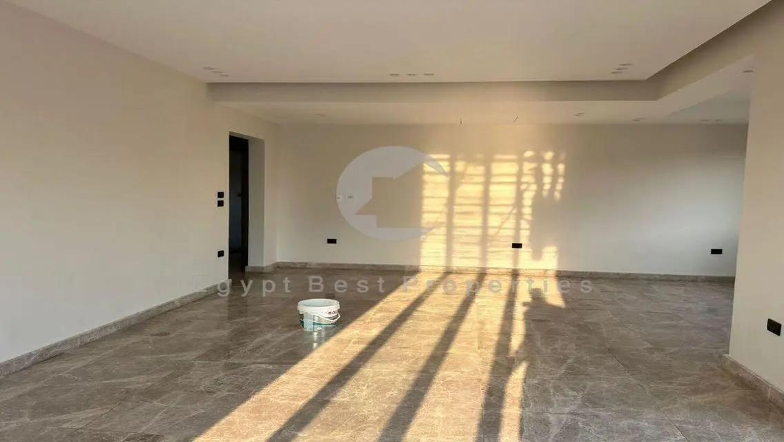 بنتهاوس للإيجار مراكز كمبوند ديستريكت 5