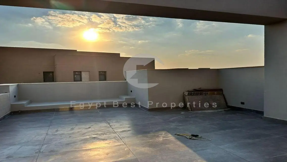 بنتهاوس للإيجار مراكز كمبوند ديستريكت 5
