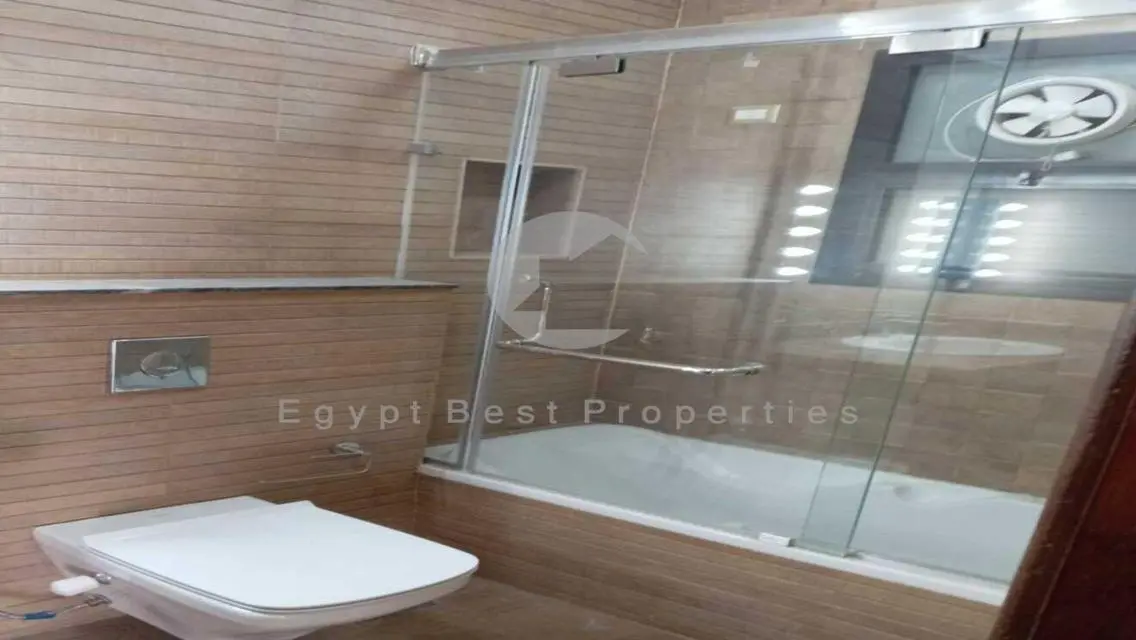 شقه للايجار كمبوند ايست تاون التجمع الخامس