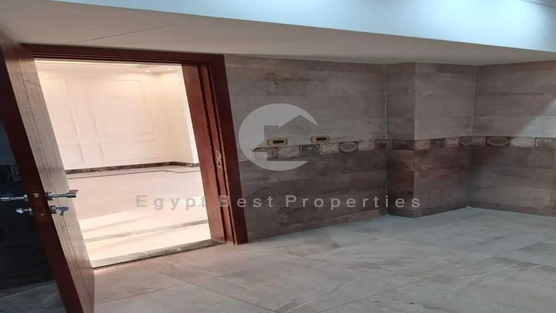 شقه للايجار كمبوند ايست تاون التجمع الخامس