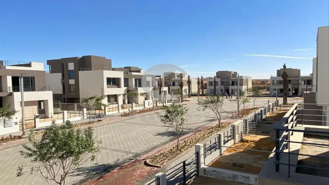 فاميلى هاوس جاردن للبيع فى بالم هيلز نيو كايرو