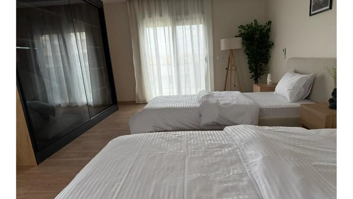 شقة للايجار مفروشة بالكامل اول استخدام في villette