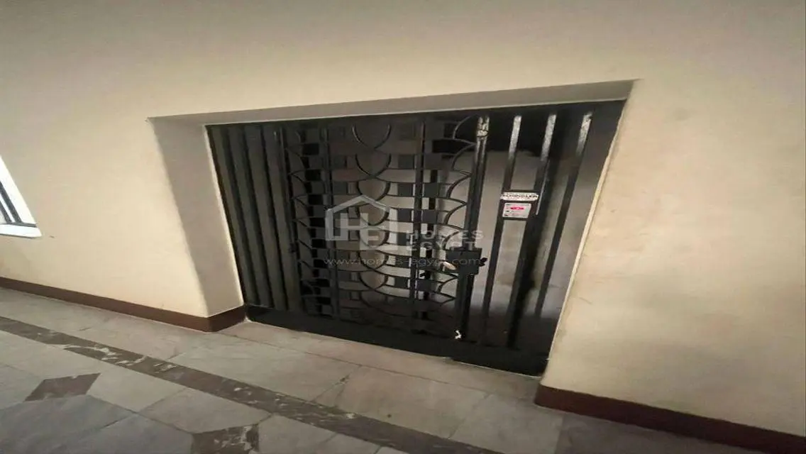 High Ceiling Office for Rent in Zamalek