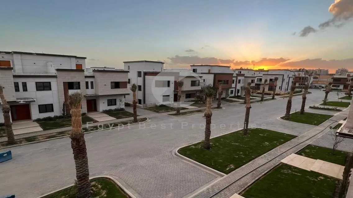 town house cheap price at 5th settellment azzar