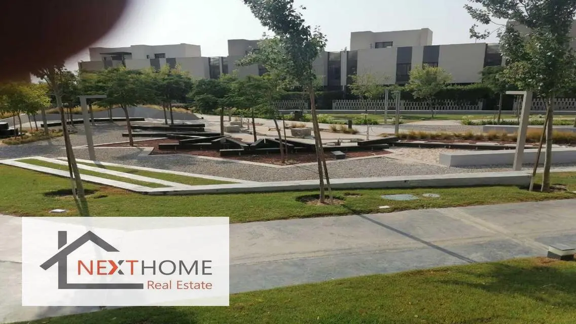 At the price of a 693 sqm villa apartment in Al B