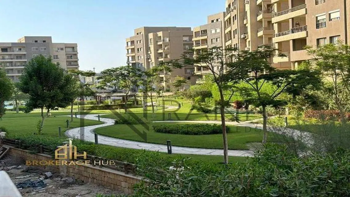 A fully finished apartment in the square for rent