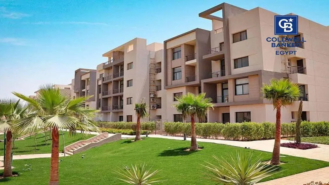 شقة في موقع متميز جدا بكمبوند فيفث سكوير المراسم