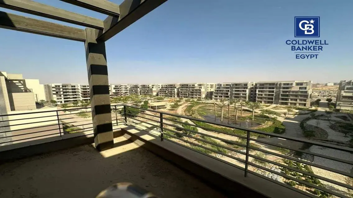 TownHouse Prime Location In Palm Hills New Cairo