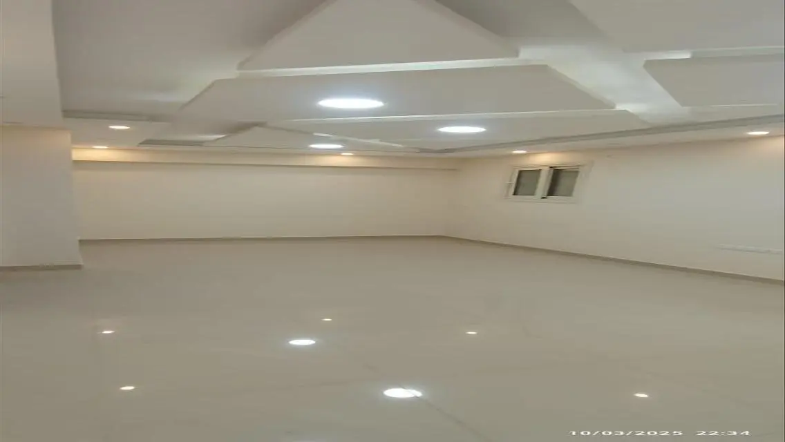 ارضي مرتفع بحديقه ودخل خاص هاي لوكس باحسن لوكيشن