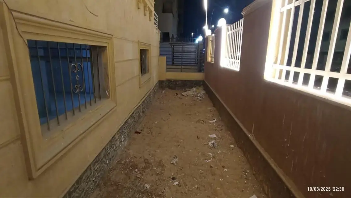 ارضي مرتفع بحديقه ودخل خاص هاي لوكس باحسن لوكيشن