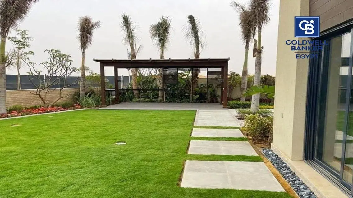 كواترو فيلا مميزة ريسيل في تاج سيتي علي الجولف.