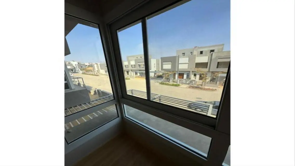 Townhouse for rent in Etapa Sheikh Zayed el rabwa