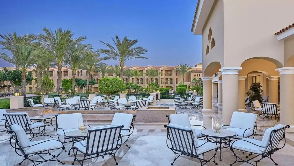 Resale one story villa in almaza first row phase 1