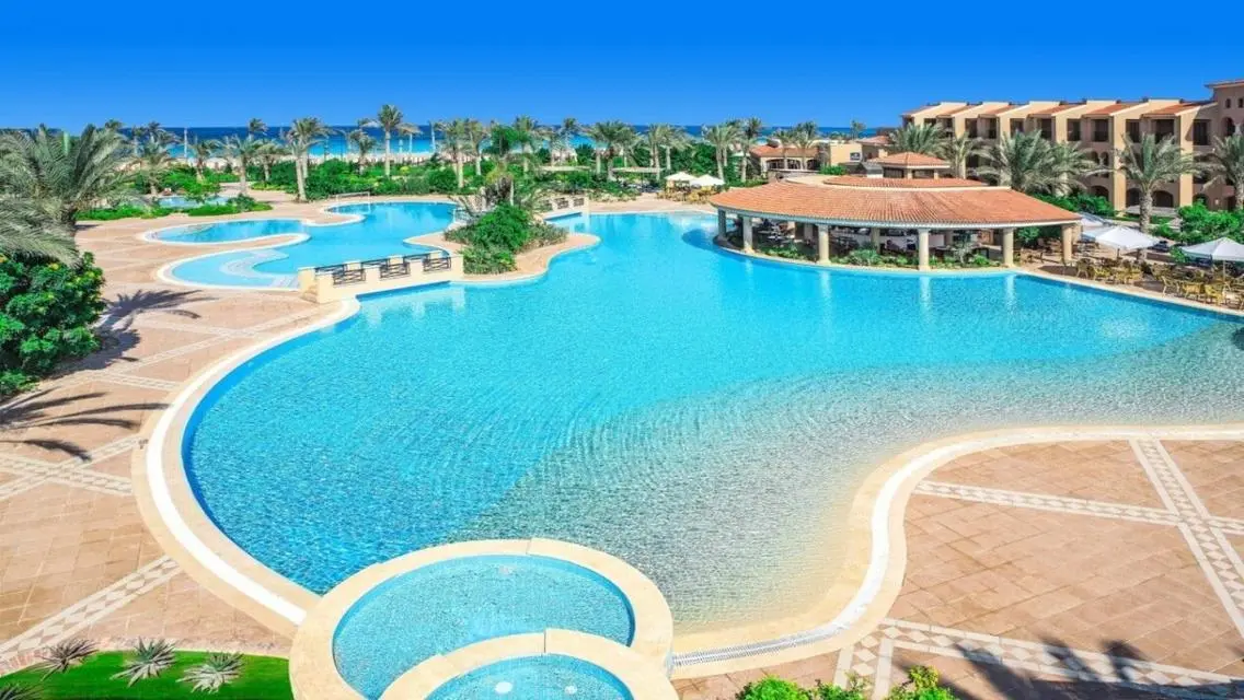 Resale one story villa in almaza first row phase 1