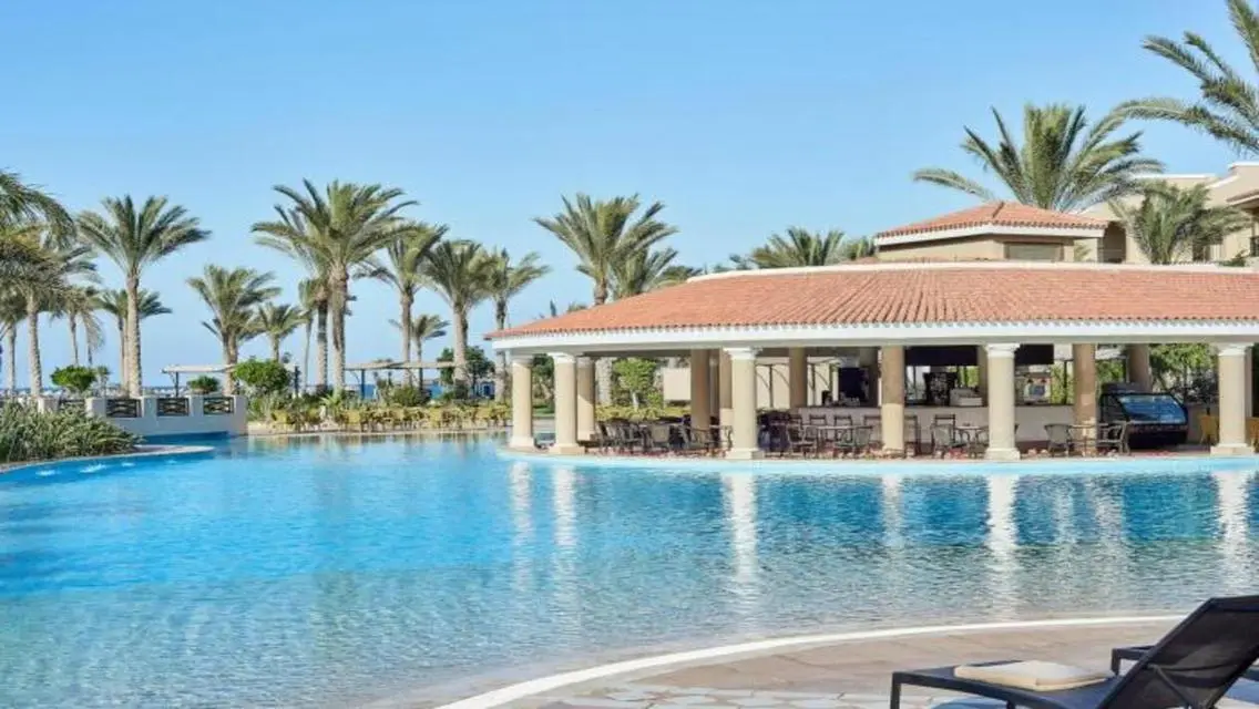 Resale one story villa in almaza first row phase 1